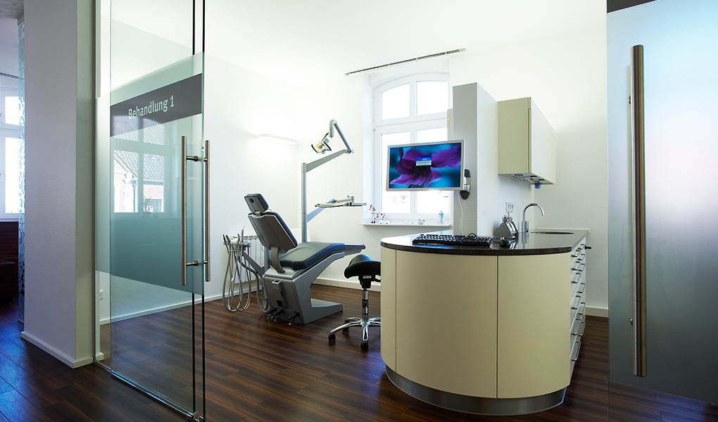 Die Behandlungsräume unserer Praxis für Kieferorthopädie Telgte haben die modernste Ausstattung.